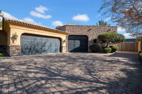 Exterior - 2333 S Eileen Pl, Chandler, AZ 85286 photo 4 of 14