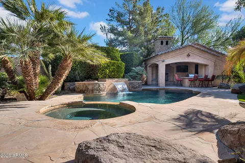 Exterior - 2333 S Eileen Pl, Chandler, AZ 85286 photo 8 of 14
