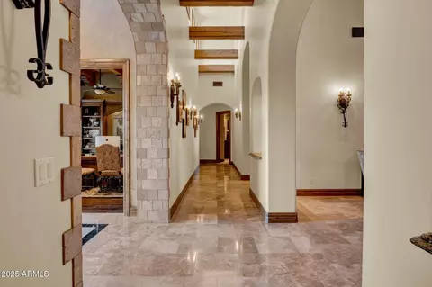 Entry Way - 2333 S Eileen Pl, Chandler, AZ 85286 photo 2 of 3