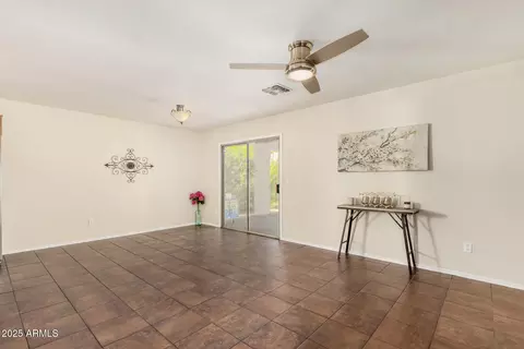 Living - 1547 W Apollo Rd, Phoenix, AZ 85041 photo 1 of 5