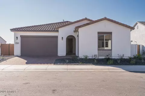 1961 Empeltre Rd, San Tan Valley, AZ 85140