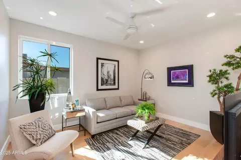 Living - 6820 N 14th St, Phoenix, AZ 85014 photo 3 of 4