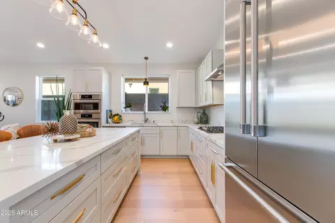 Kitchen - 6820 N 14th St, Phoenix, AZ 85014 photo 3 of 3
