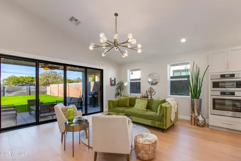 Living - 6820 N 14th St, Phoenix, AZ 85014 photo 1 of 4