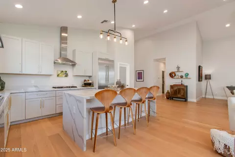 Kitchen - 6820 N 14th St, Phoenix, AZ 85014 photo 2 of 3