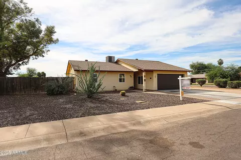 6235 W Monte Cristo Ave, Glendale, AZ 85306
