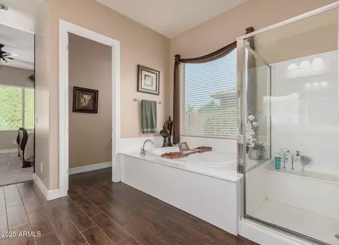 Bath - 3920 Ellis St, Mesa, AZ 85205 photo 2 of 5