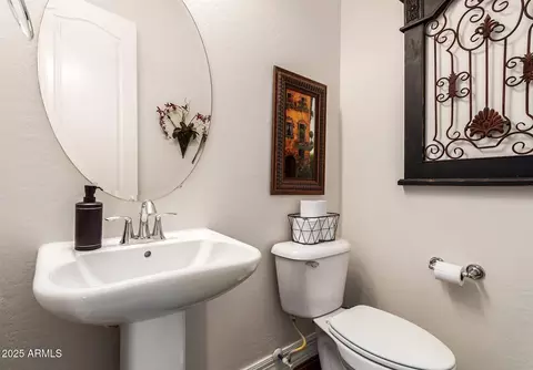 Bath - 3920 Ellis St, Mesa, AZ 85205 photo 4 of 5