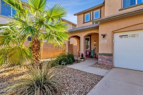 2947 E Saltsage Dr, Phoenix, AZ 85048