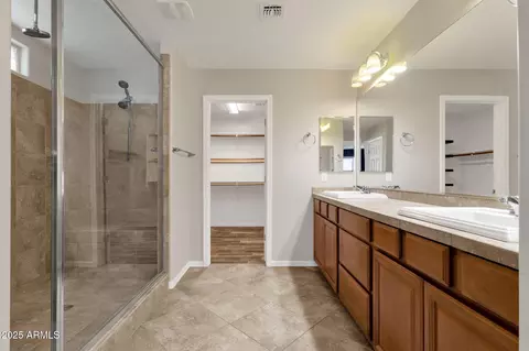 Bath - 2947 E Saltsage Dr, Phoenix, AZ 85048 photo 2 of 5