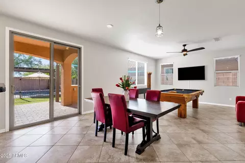 Dining - 2947 E Saltsage Dr, Phoenix, AZ 85048 photo 4 of 5