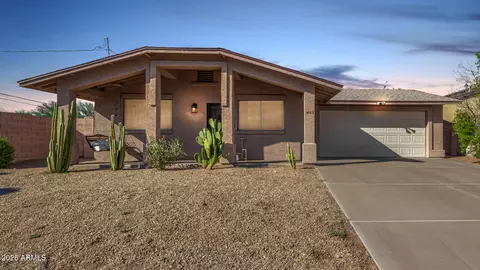 1402 E Malapai Dr, Phoenix, AZ 85020