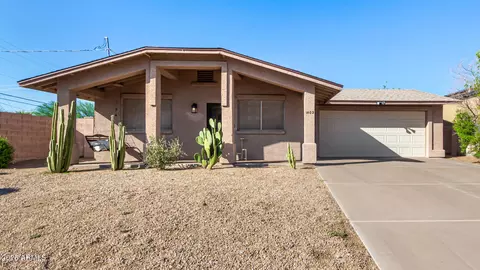 Exterior - 1402 E Malapai Dr, Phoenix, AZ 85020 photo 2 of 12