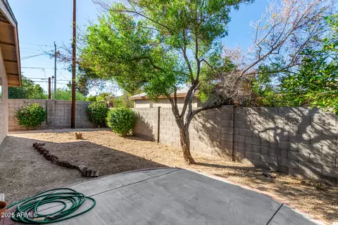 Exterior - 1402 E Malapai Dr, Phoenix, AZ 85020 photo 11 of 12
