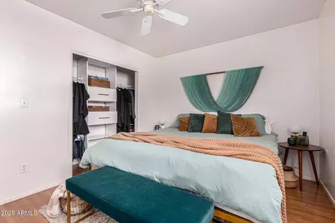 Bedroom - 1402 E Malapai Dr, Phoenix, AZ 85020 photo 3 of 5