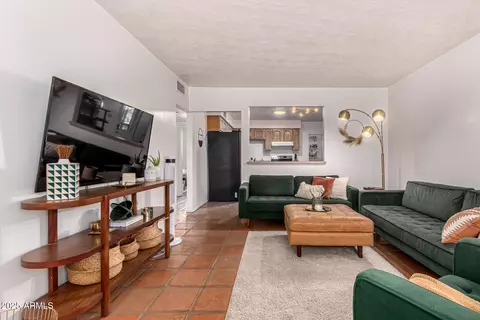 Living - 1402 E Malapai Dr, Phoenix, AZ 85020 photo 3 of 3