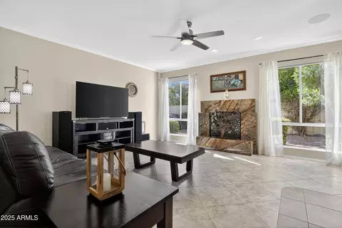 Living - 1614 E Kathleen Rd, Phoenix, AZ 85022 photo 5 of 5