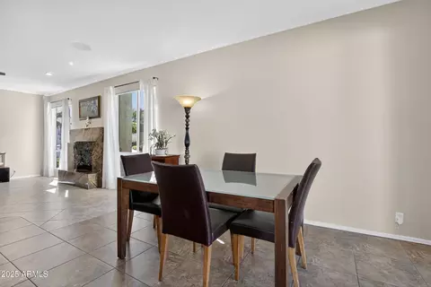 Dining - 1614 E Kathleen Rd, Phoenix, AZ 85022 photo 2 of 2