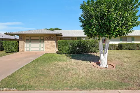 10946 W Caron Dr, Sun City, AZ 85351