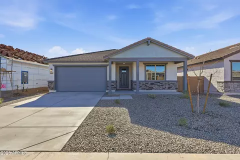 689 W Riparian Dr, San Tan Valley, AZ 85140