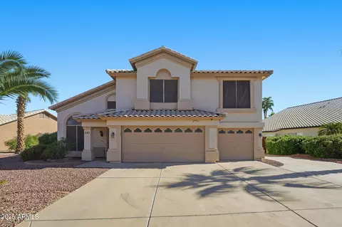 881 N Pineview Dr, Chandler, AZ 85226