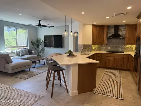 15802 N 71st St N #210, Scottsdale, AZ 85254