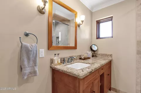 Bath - 2108 E San Juan Ave, Phoenix, AZ 85016 photo 1 of 5