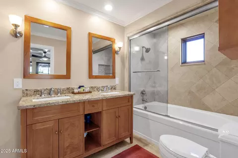 Bath - 2108 E San Juan Ave, Phoenix, AZ 85016 photo 3 of 5