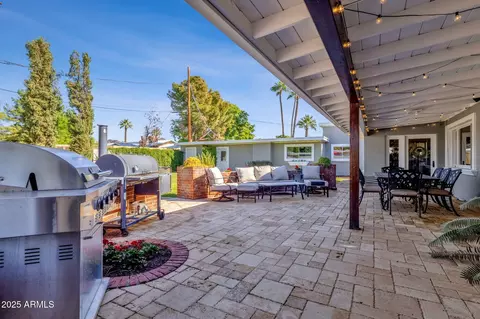 Exterior - 2108 E San Juan Ave, Phoenix, AZ 85016 photo 5 of 12