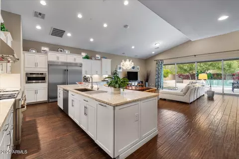2926 E Minnezona Ave, Phoenix, AZ 85016 photo 8