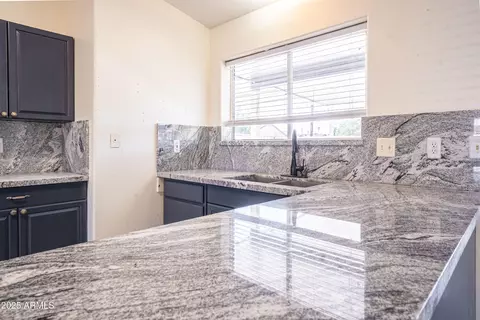 2905 E Chipman Rd, Phoenix, AZ 85040 photo 34