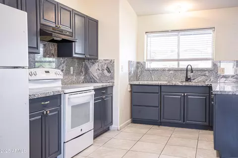 2905 E Chipman Rd, Phoenix, AZ 85040 photo 32