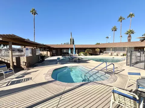 10701 N 99th Ave #33, Peoria, AZ 85345