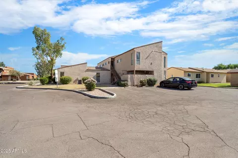 2673 E Oakleaf Dr, Tempe, AZ 85288