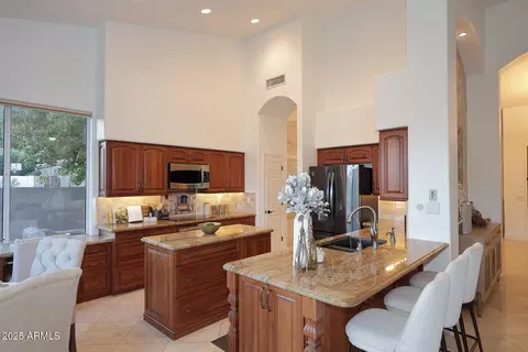 Kitchen - 2017 E Granite View Dr, Phoenix, AZ 85048 photo 1 of 6