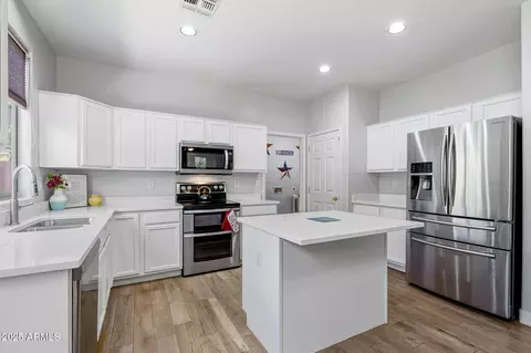 Kitchen - 1464 E Harrison St, Gilbert, AZ 85295 photo 1 of 2