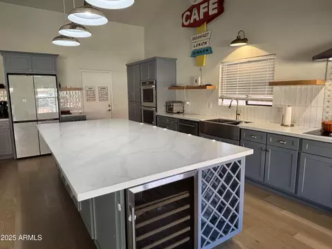 Kitchen - 1158 E Douglas Ave, Gilbert, AZ 85234 photo 5 of 14