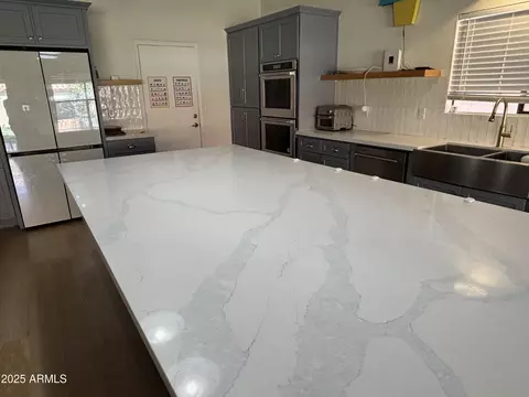 Kitchen - 1158 E Douglas Ave, Gilbert, AZ 85234 photo 6 of 14