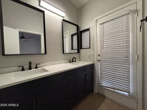 Bath - 1158 E Douglas Ave, Gilbert, AZ 85234 photo 6 of 7