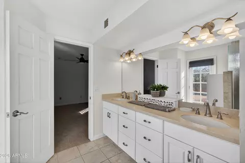 Bath - 1943 E Diamond Dr, Tempe, AZ 85283 photo 1 of 4