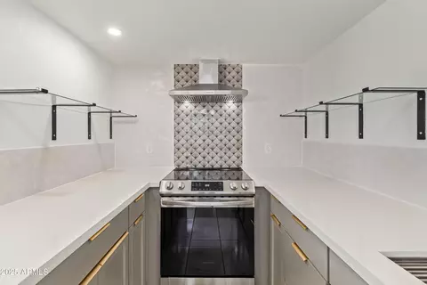 6756 W Devonshire Ave, Phoenix, AZ 85033