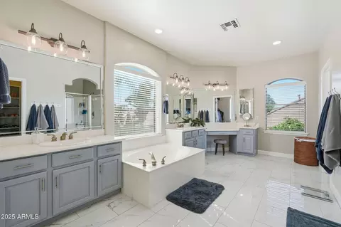 Bath - 3157 E Sierra Madre Ave, Gilbert, AZ 85296 photo 2 of 5