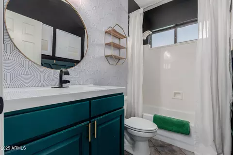 Bath - 7204 S Golfside Ln, Phoenix, AZ 85042 photo 3 of 3