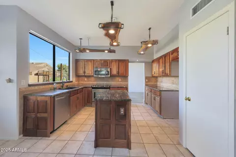 Kitchen - 2126 Escuda Rd, Phoenix, AZ 85024 photo 2 of 7