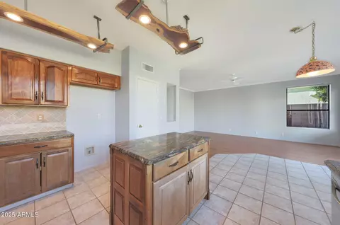 Kitchen - 2126 Escuda Rd, Phoenix, AZ 85024 photo 4 of 7