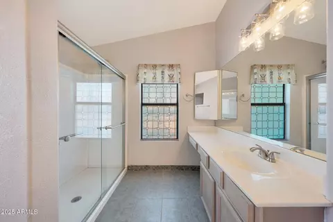 Bath - 2126 Escuda Rd, Phoenix, AZ 85024 photo 3 of 7