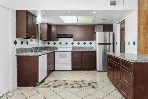 3605 S Cutler Dr, Tempe, AZ 85282