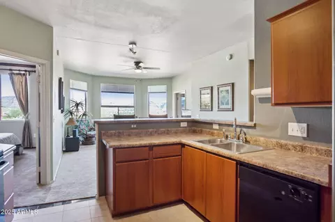 9820 N Central Ave #317, Phoenix, AZ 85020