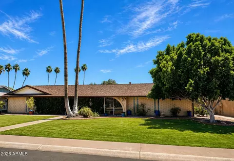 19 E Canterbury Ct, Phoenix, AZ 85022