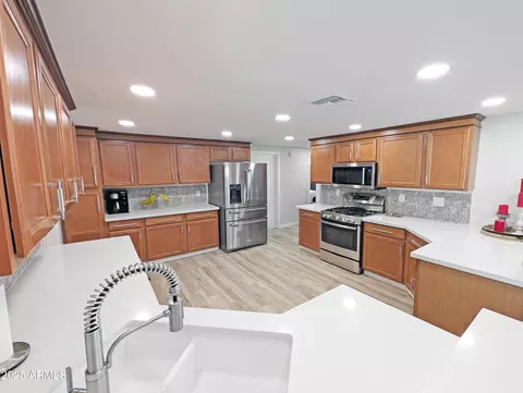 19617 N 27th St, Phoenix, AZ 85050